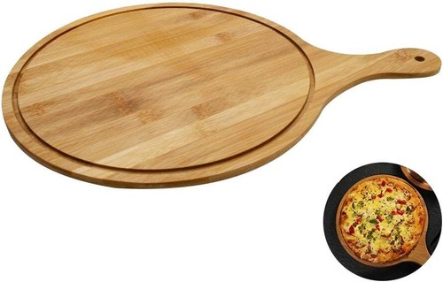 Round wooden pizza - , serving