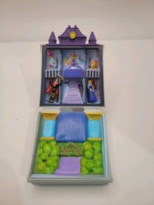 Vintage polly pocket style