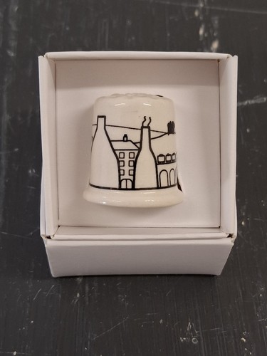 Earthenware ceramic thimble - earthenware, of