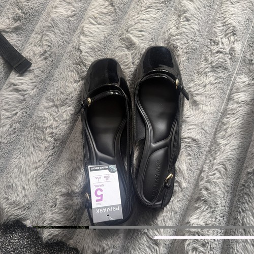 Ladies black low heel shoes - heel,