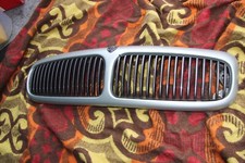 Jaguar XJ8, X308  grille