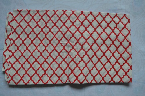 White red hand block - &,