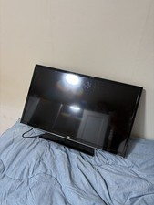 JVC 32" LED Smart TV with