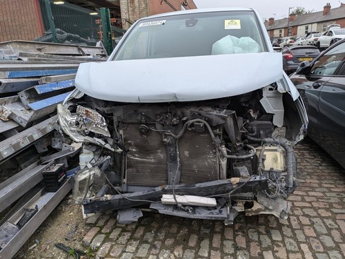 Nissan serena c26 - nissan,