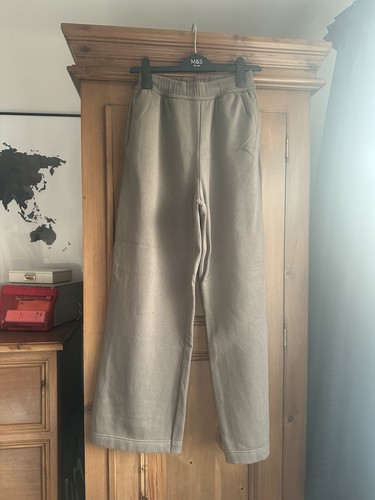 Zara beige joggers size - beige, m