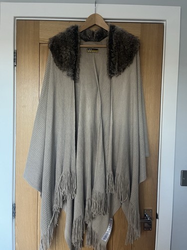 Ladies beige poncho - , cape