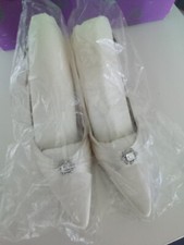 Rainbow Couture Ivory Satin Bridal Shoes size 8 New With Box
