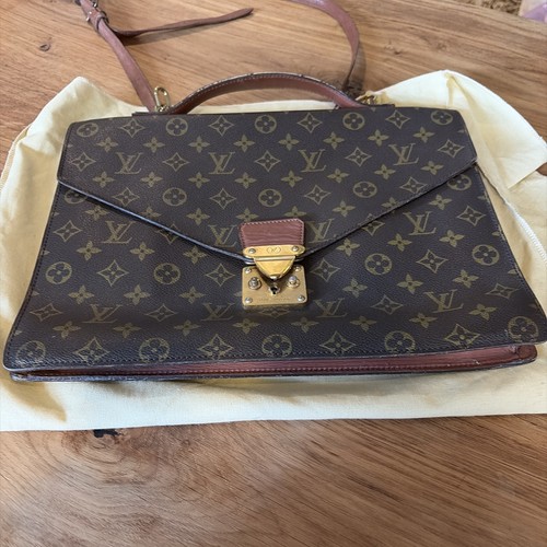 Louis vuitton porte - louis,