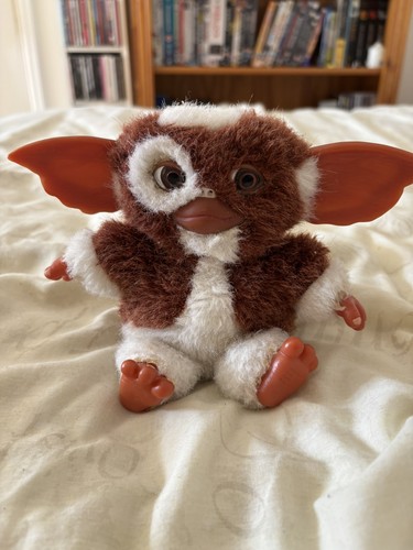 Neca gizmo gremlins plush - neca,