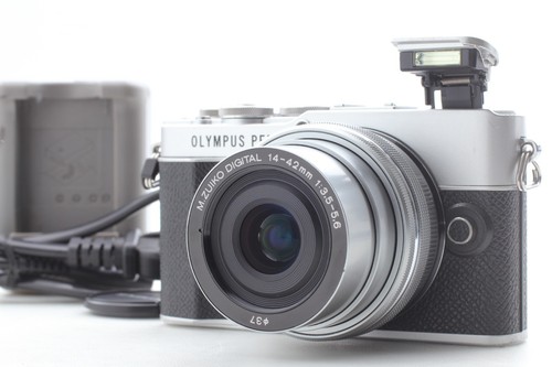 Near mint olympus pen - [near,