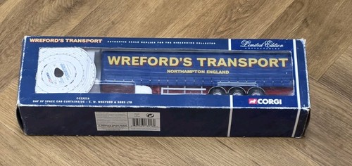 Corgi tri axle curtainside - tri-axle,