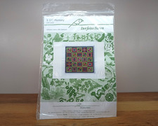 DER FEINE FADEN 'S 372 Memory' patchwork style Petit Point kit on 10 ply linen