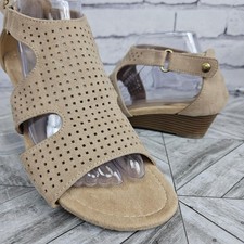 St. John's Bay Womens 8.5 M