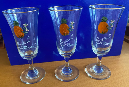Five vintage stemmed britvic - ,