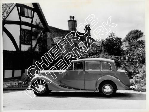 1952 triumph renown saloon - triumph,