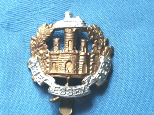 The essex regiment cap badge - essex,