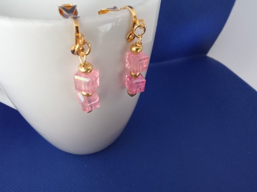 New dainty cubed pink clip - new,