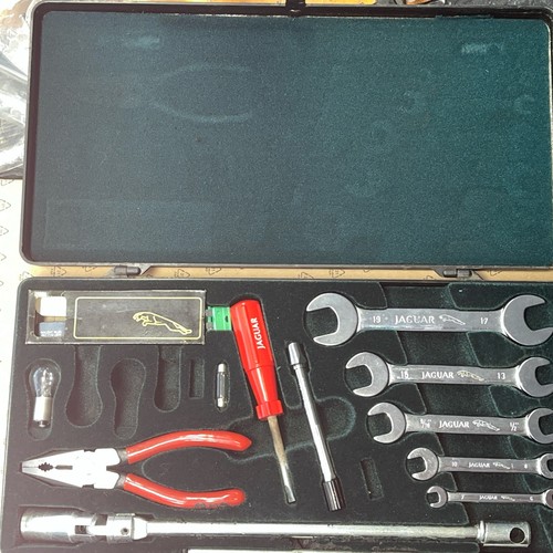 Jaguar tool box complete - tool,
