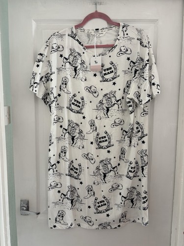 Bnwt women size medium - bnwt, women’s