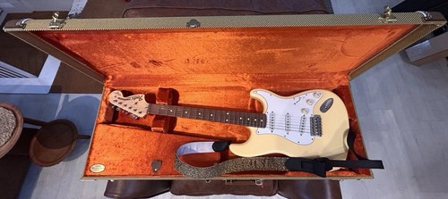 2017 fender yngwie - fender,