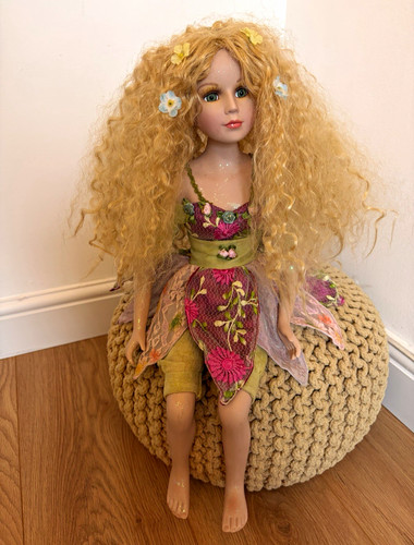 Vintage porcelain sitting - 20",