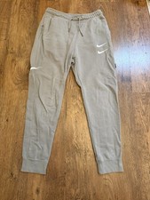 Nike Double Swoosh Slim Fit