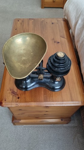 Vintage cast iron weighing - cast,