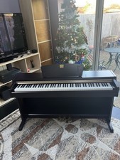 Yamaha Clavinova CLP-220