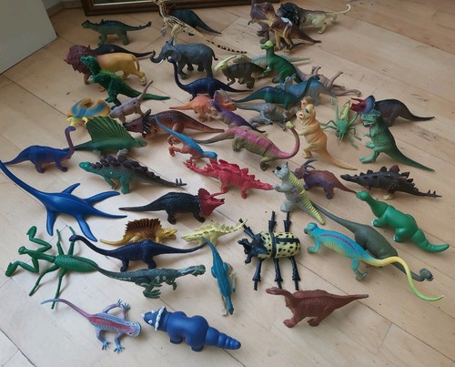 Vintage bundle toy - of,