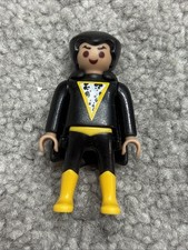 Super Girl Kinder Egg Toy Dc