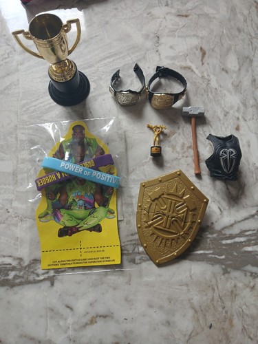 Wwe accessory bundle - wwe,