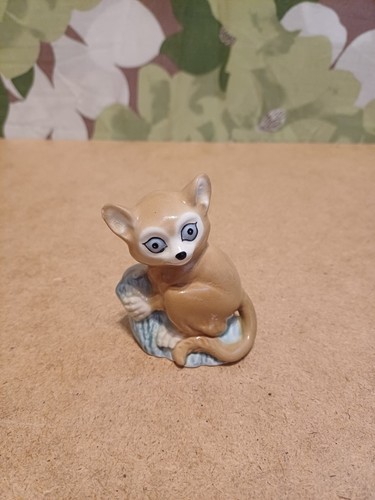 Szeiler bush baby hand - bush,