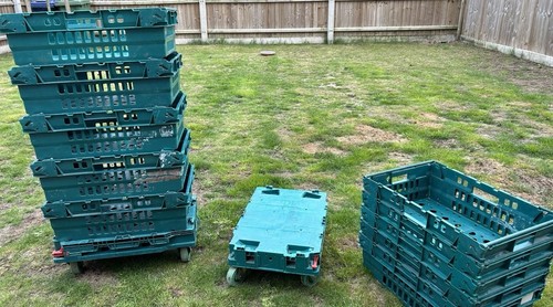 Plastic stacking crates 2 - plastic,