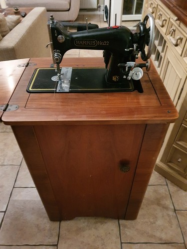 Vintage sewing machine harris - sewing,