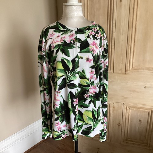 Paramour floral button - floral,
