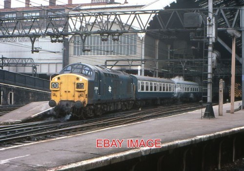 Photo mark 1 stock train - b.r.,