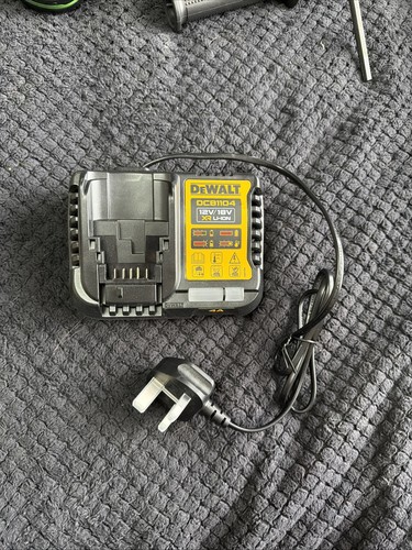 Dewalt dcb1104 12v 18v - dewalt, 12v/18v