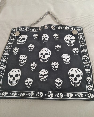 Alexander mcqueen skull print - mcqueen,