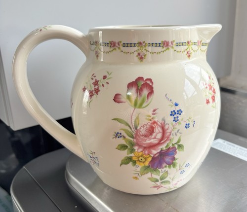 Floral vintage jug - cream, 6