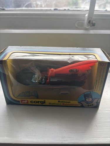 Corgi 107 batman batboat - batman,