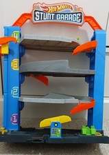Hot Wheels Stunt Garage