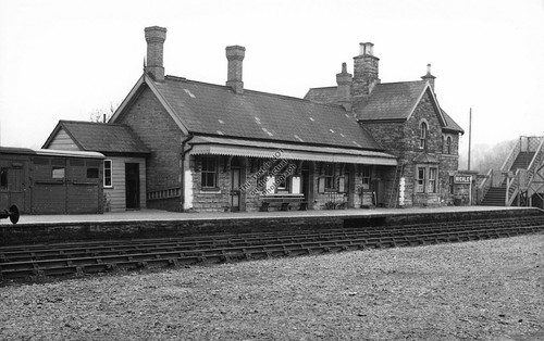 Highley train station - train,
