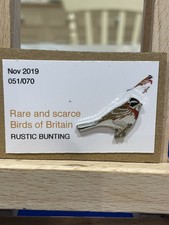 RSPB Interest RUSTIC BUNTING quality enamel BIRD Pin Badge, Rare & Scarce