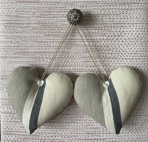 Pair heart door hangers in - pair,