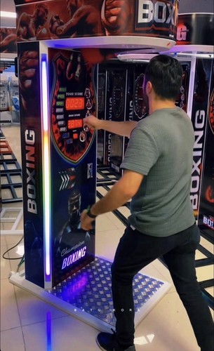 Boxing punch machine arcade