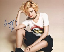 Agyness Deyn Signed 10x8 Photo