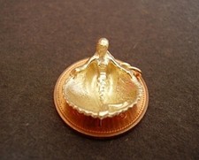 BEAUTIFUL 9CT GOLD '  MERMAID in SHELL '  CHARM CHARMS