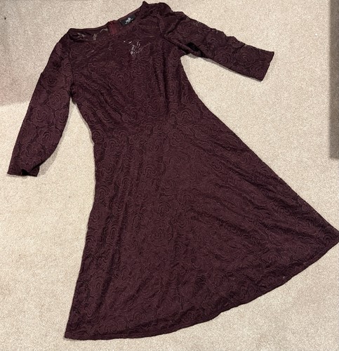 Wallis burgundy floral - wallis,