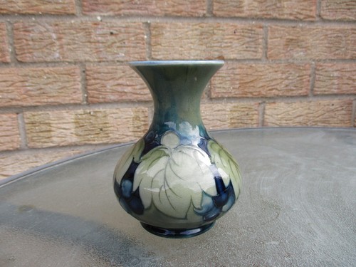 Moorcroft celadon green leaf - moorcroft.,