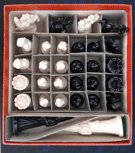 Vintage chess set - , medieval